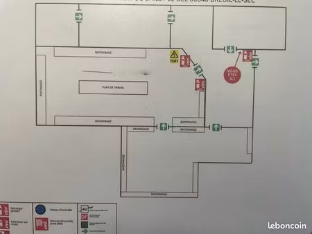 local d’activité très bien placé