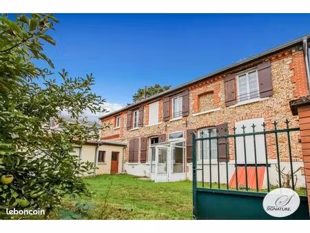 maison 6 pièces 140 m²