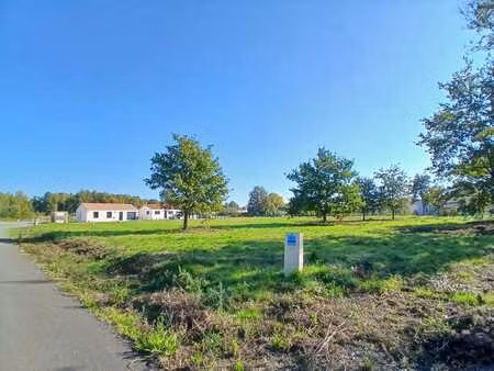 vente terrain 445 m² rezé (44400)