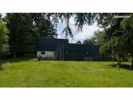 grande maison individuelle à le broc