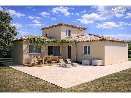 maison familiale 135 m² – 4 chambres – terrain arboré 2094 m² – saint-hilaire-de-beauvoir
