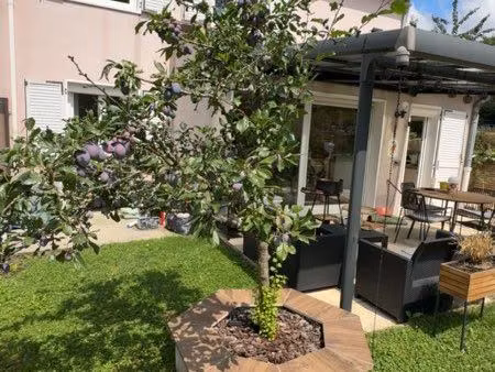 location maison 96m2- 300m2 jardin