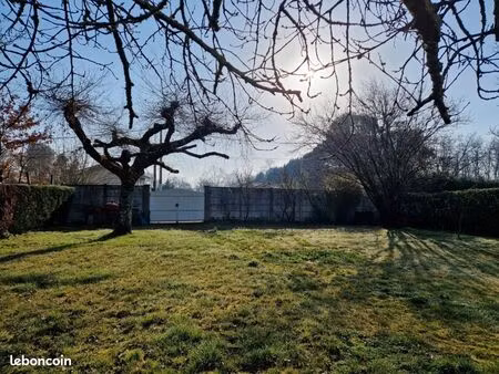 terrain 660 m² ambares et lagrave