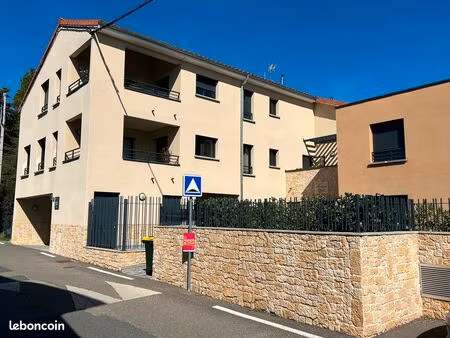 appartement 4 pièces de 102m² avec terrasse et vue dégagée – dardilly le haut centre