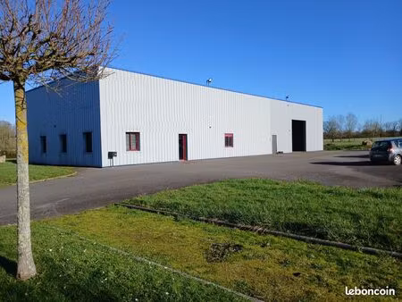 local 450 m² ombrée d'anjou