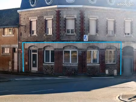 local commercial / bureau avec belle visibilité