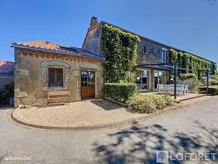 longère 6 pièces 226 m²