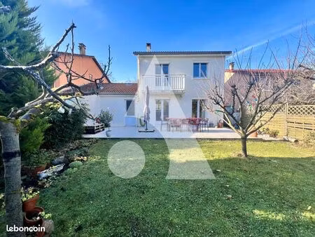 maison 5 pièces 109 m²