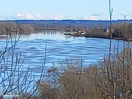 terrain 1586 m² urt