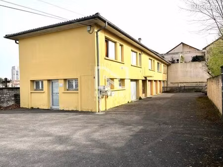 immeuble 12 pièces 240 m²