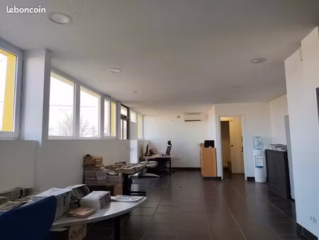 local bureaux 87 m²