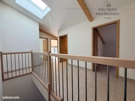 propriété 5 pièces 100 m²