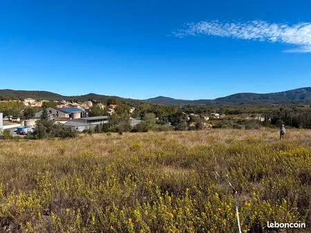 terrain 3500 m2 constructible viabilisé