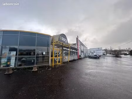 local commercial 1380 m² carhaix plouguer