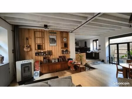 maison 6 pièces 250 m²