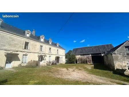 maison lumineuse- 4 chambres et 2470 m² de terrain