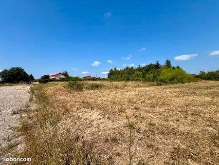 terrain 601 m² replonges