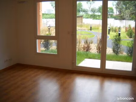 t2 résidence sécurisée 2008 parking et terrasse