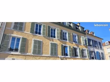 immeuble 17 pièces 300 m²