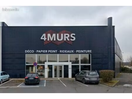 local commercial 860 m²