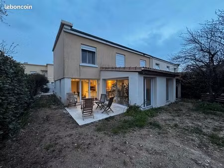 maison familiale rénovée – 150 m² – 4 chambres – terrain 350 m²