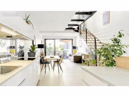 maison neuve 135 m² à 20 m de la plage – 4 chambres  4 sdb – – vue mer