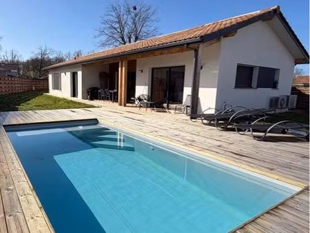 villa 5 pièces de 2024 sur 720m2 + piscine + très grande terrasse