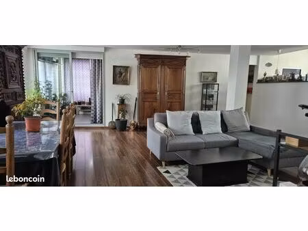 t4 traversant de 153 m² – ave des dames de st maur