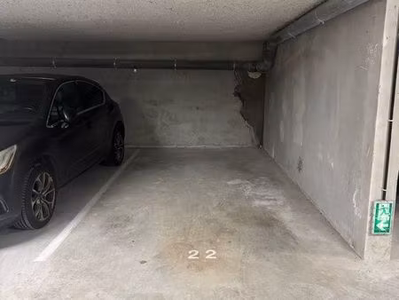 place de parking à louer dardilly