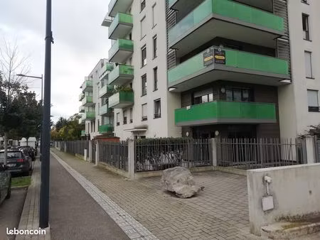 parking allée saint sauveur le vicomte