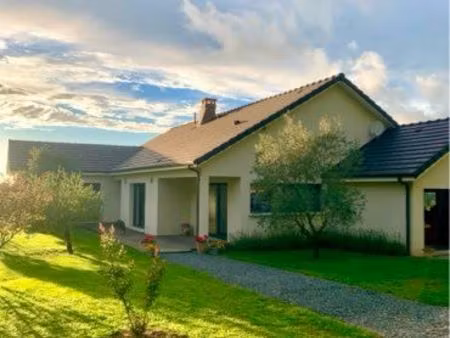 maison contemporaine au cœur de la campagne