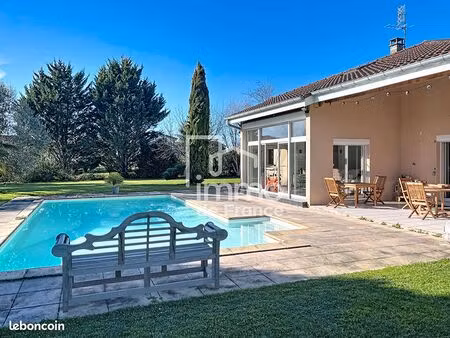 propriété 7 pièces 155 m²