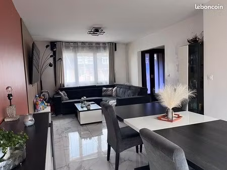 maison 5 pièces 84 m²