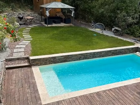 villa lumineuse avec piscine jacuzzi