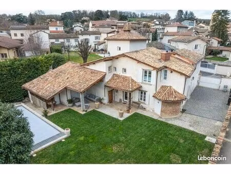 maison de caractère atypique