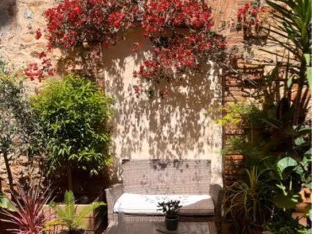 maison de village rénovée avec patio – 73 m² – coup de cœur