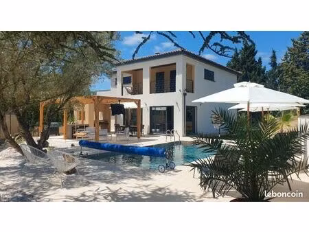 villa contemporaine 180 m² – piscine – grand extérieur aménagé –