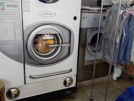 fonds de commerce - pressing/ nettoyage à sec - 74m²