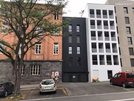 location garage fermé clermont centre