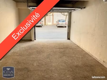 grand garage 25 m2 rdc sécurisé centre ville lamartine gare tgv