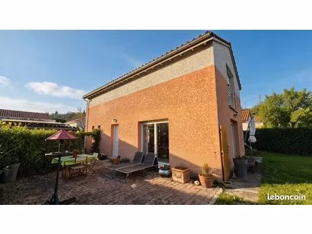 maison 6 pièces 105 m²
