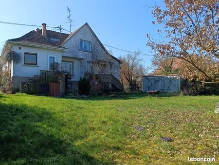 maison 8 pièces 179 m²