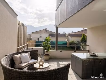 appartement 4 pièces 82m2 avec terrasse et jardin