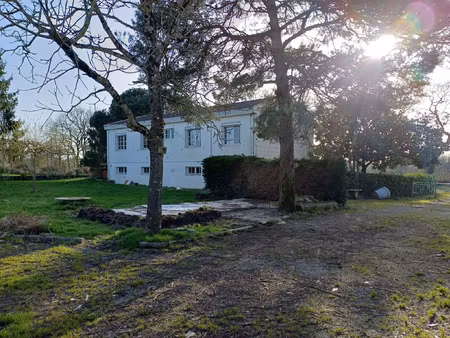 maison en village - a rénover