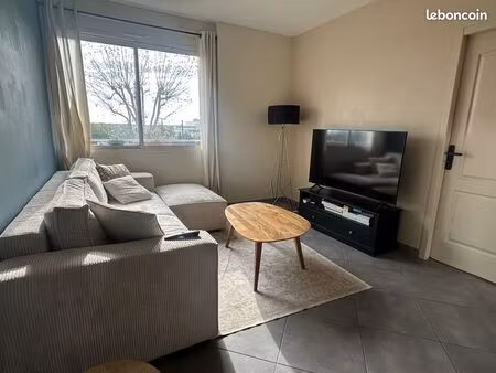 t2 meublé – 47 m² – montluel – à 5 min à pied de la gare