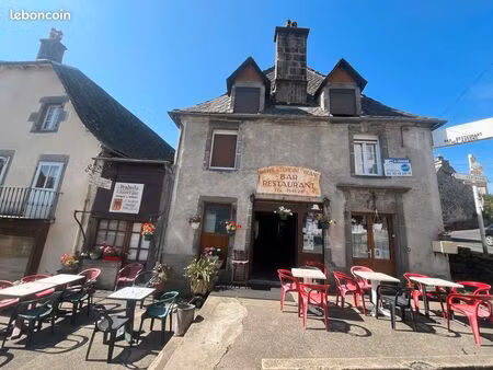 centre d'egliseneuve d'entraigues bar avec activité d’hôtel-restaurant