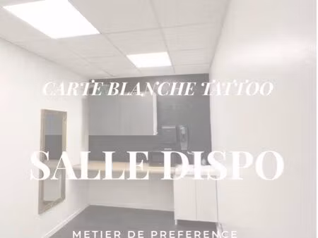 local ( salle dispo)