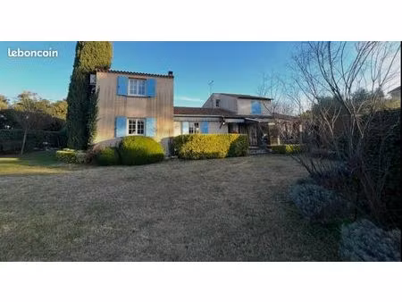 villa 7 pièces 192 m²