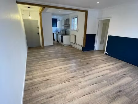 bel appartement t3 renové 64m²  lumineux proche centre