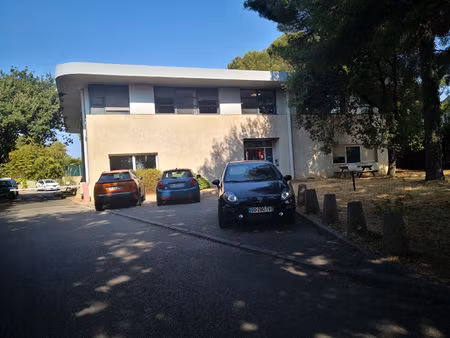 vends immeuble de bureau / locaux la seyne 800m2